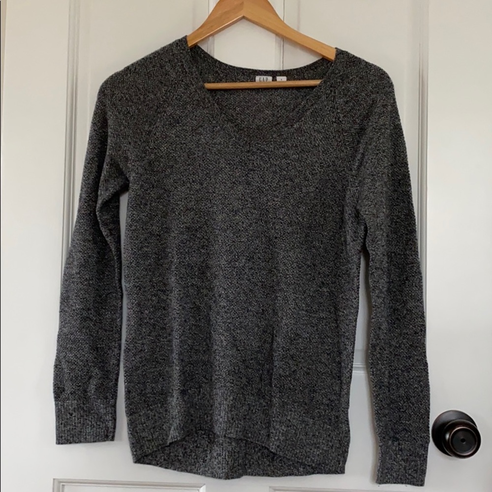 GAP women’s light sweater